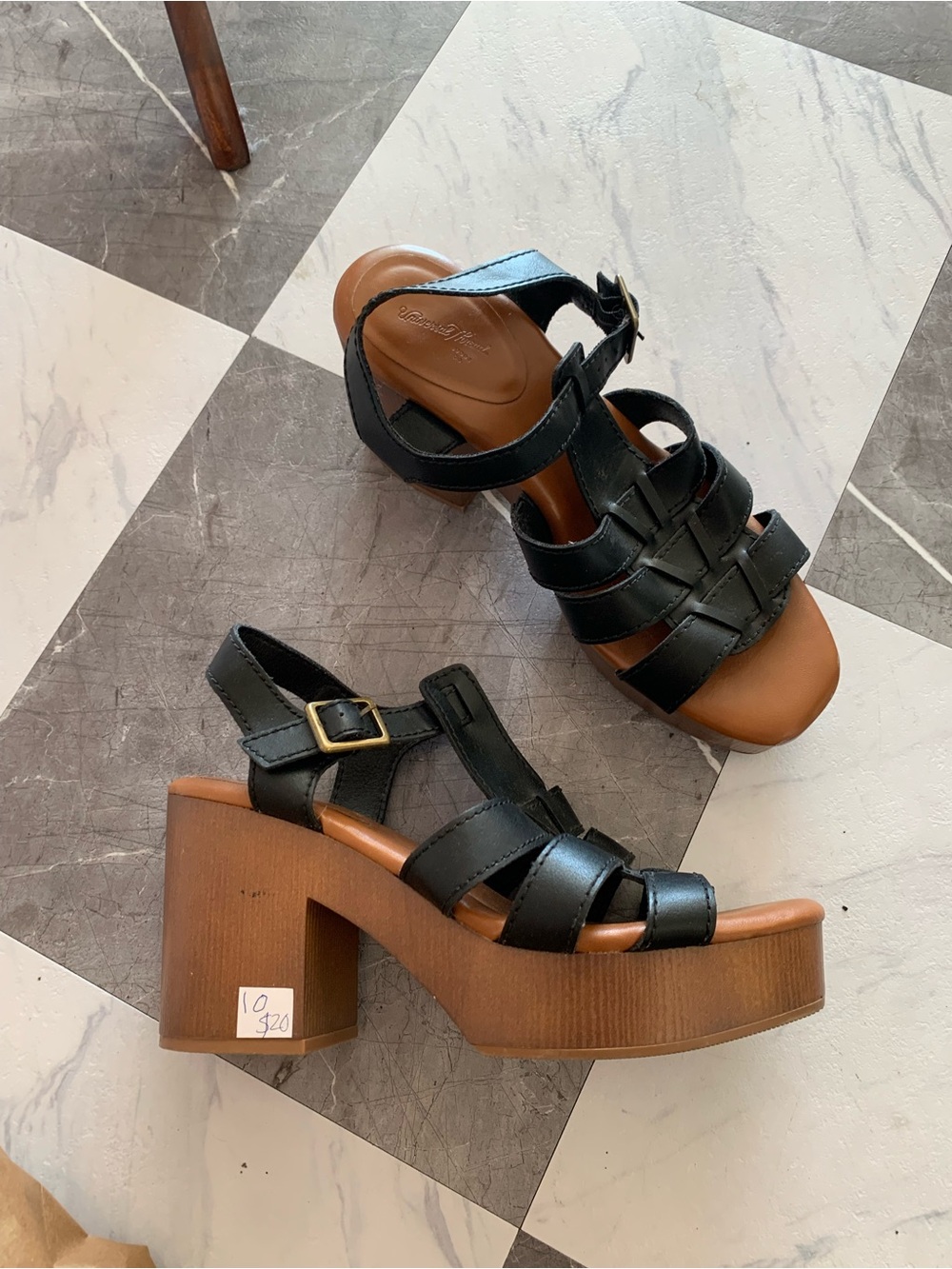 Universal Thread Black Leather Platform Sandals with Wood-Effect Heel
